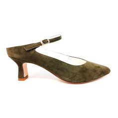 kaki green